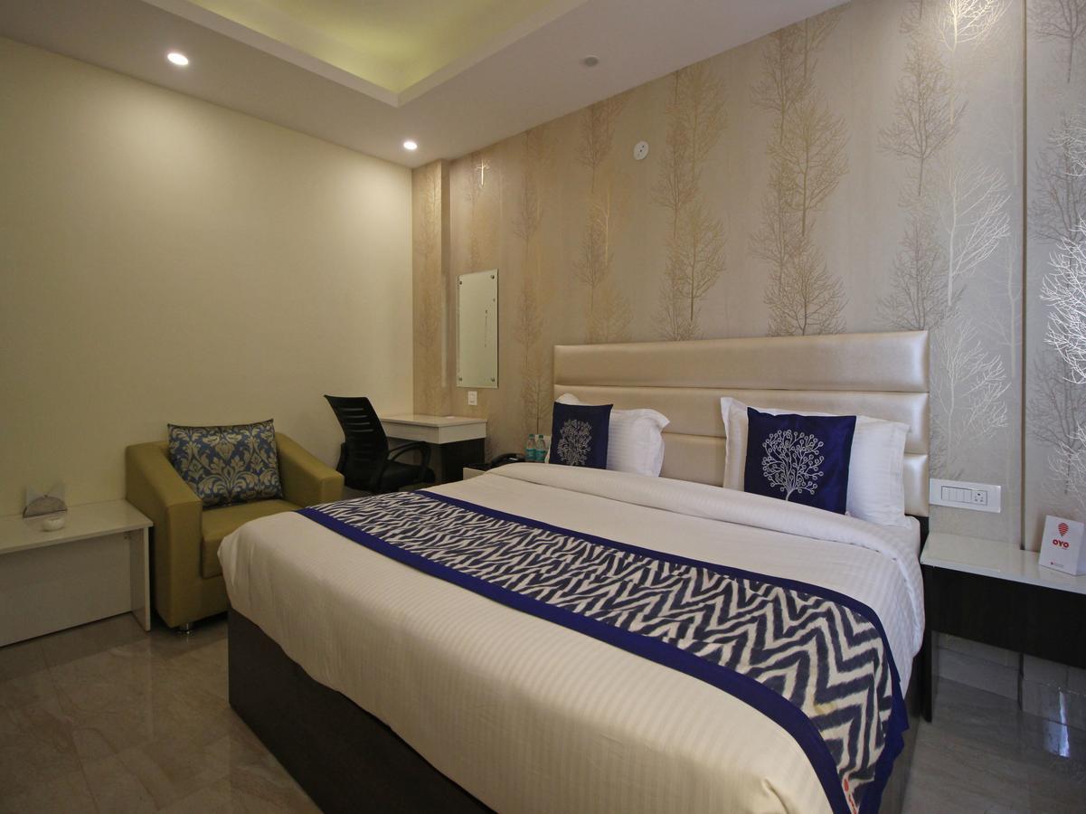 Oyo 8132 Hotel Kukreja Dehradun Exterior foto
